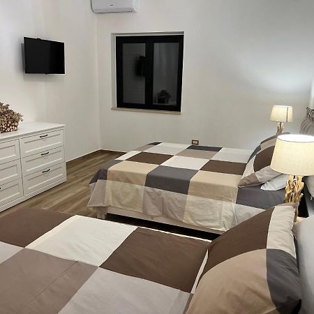 Al Vicolo Stretto Daire Brancaleone Marina Dış mekan fotoğraf