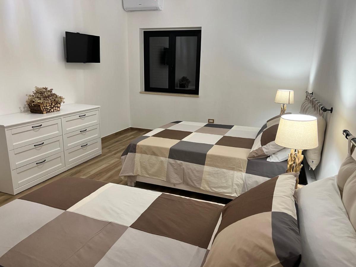 Al Vicolo Stretto Daire Brancaleone Marina Dış mekan fotoğraf
